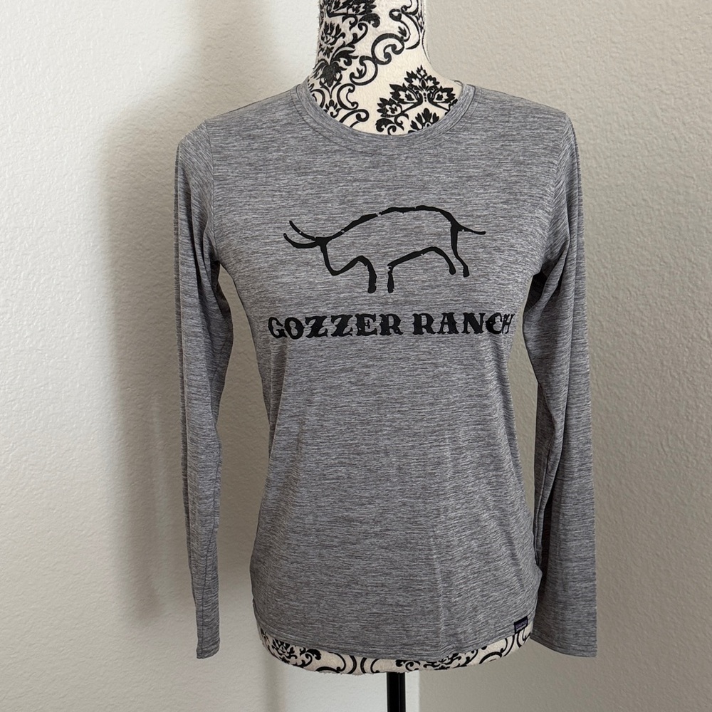 Patagonia women’s long Sleeved Capilene Cool Daily Shirt size XS